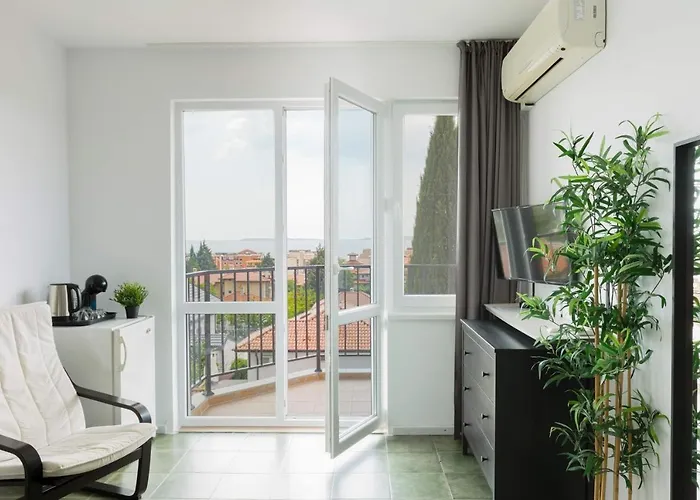 Отель Sol Солнечный берег