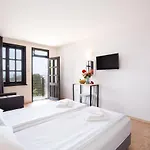 Sol Hotell