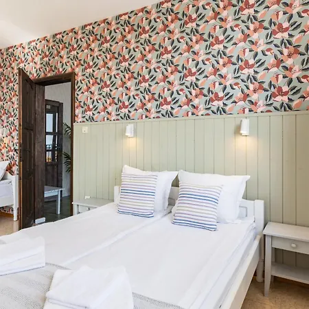 Sol * Σάνι Μπιτς